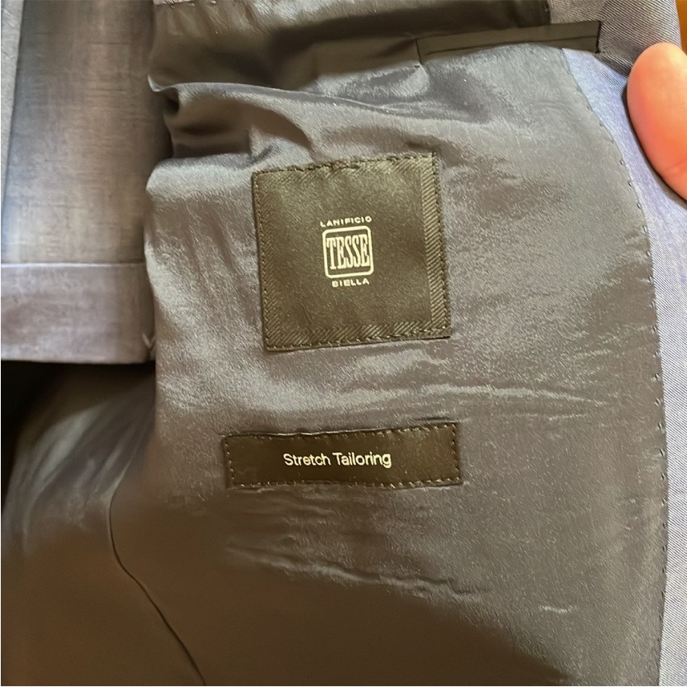 Hugo Boss HUGO BOSS Mens Suit 40R (Jacket and Pants Included) - Picture 6 of 11